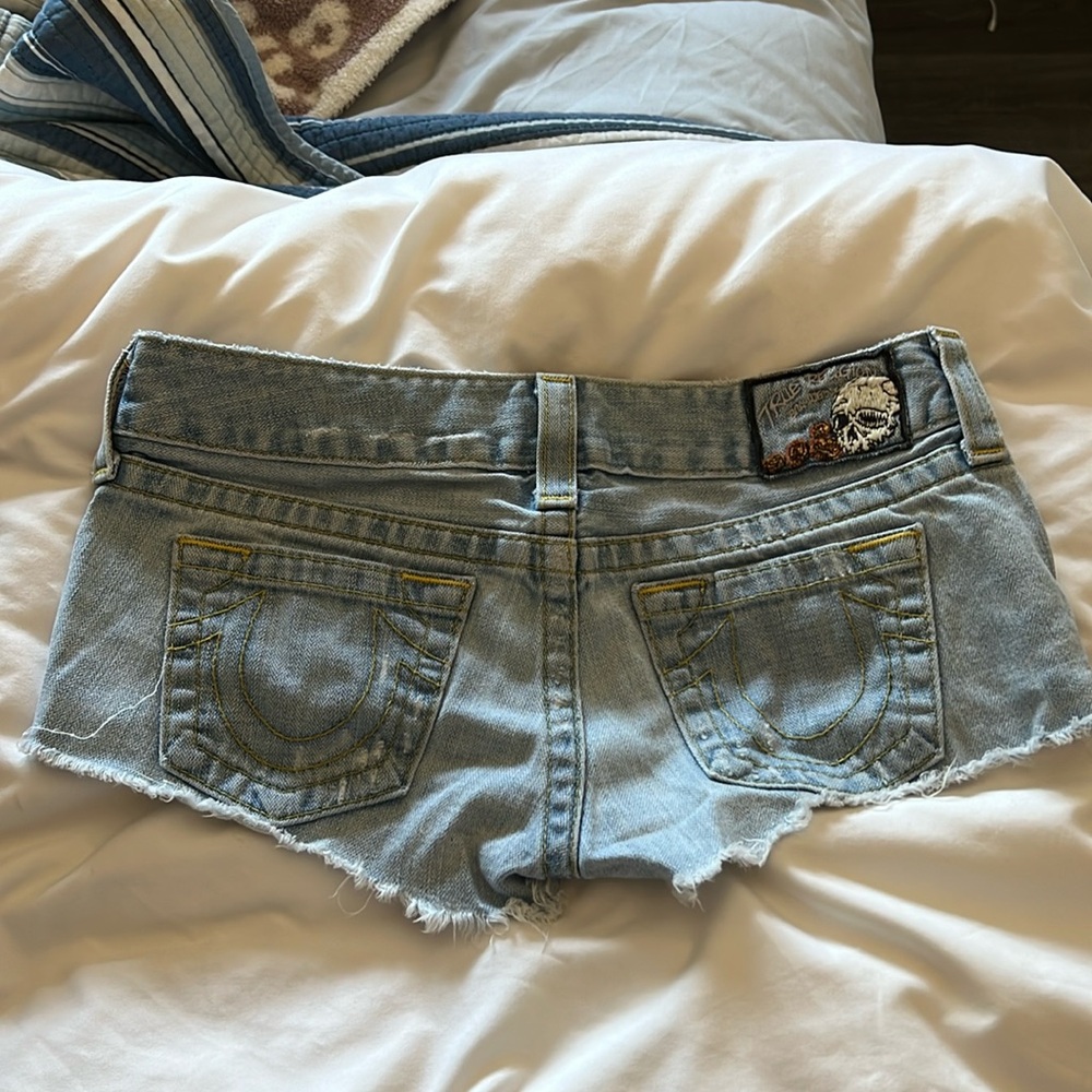 True Religion Jean super shorts size 28 light wash